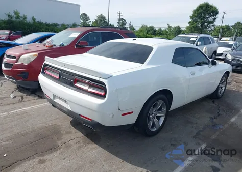 2018 Dodge Challenger Sxt z USA, uszkodzony, nr VIN 2C3CDZAG8JH116517